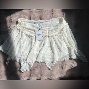 NWT, Princess Polly Ayra Lace Miniskirt in Beige, size 12